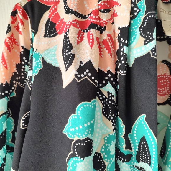 Beautiful Chico's blouse - Picture 3 of 9